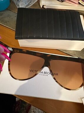 Victoria Beckham White Eyewear Box with Vertical Logo
